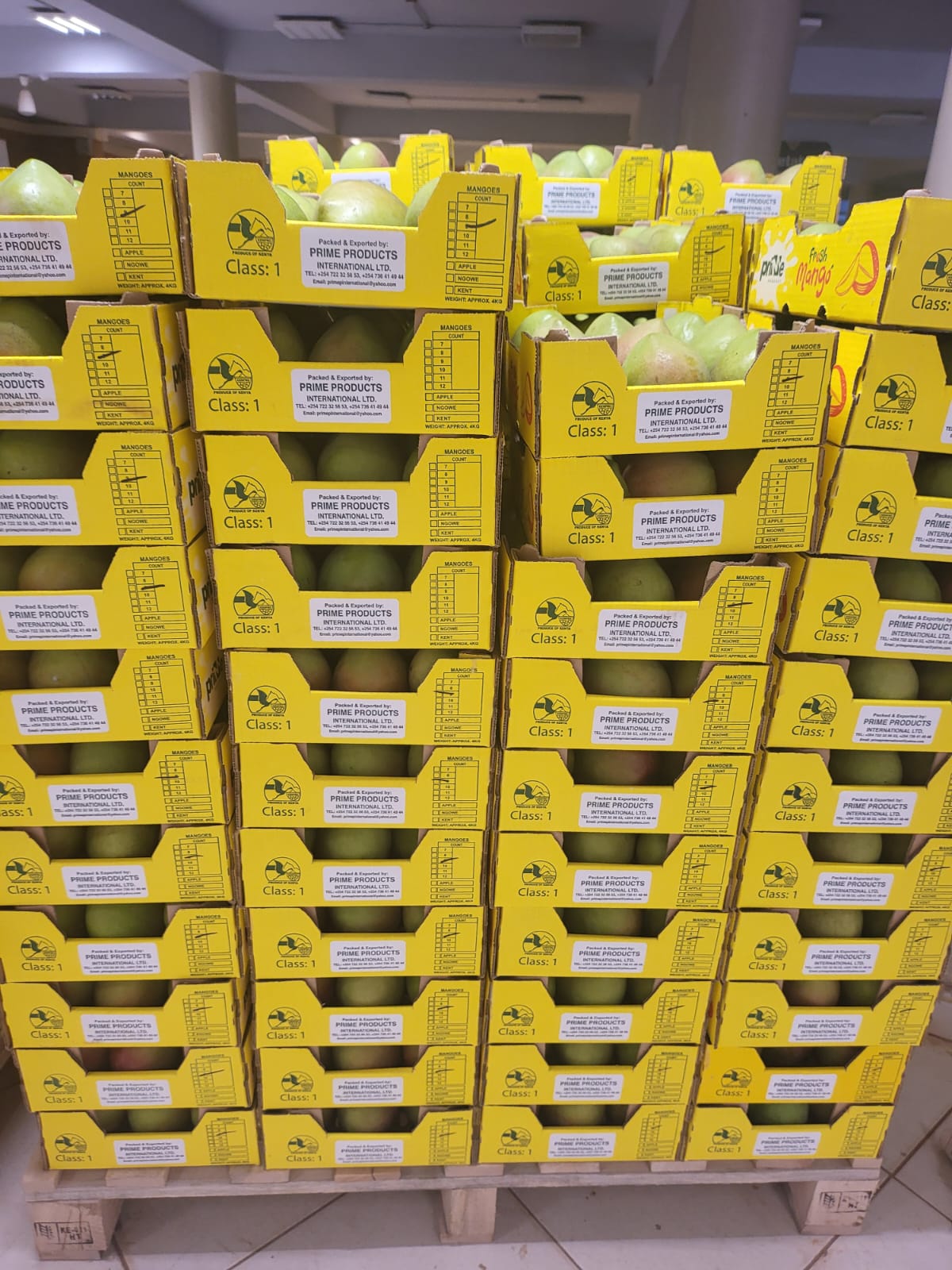Mangoes in a crate